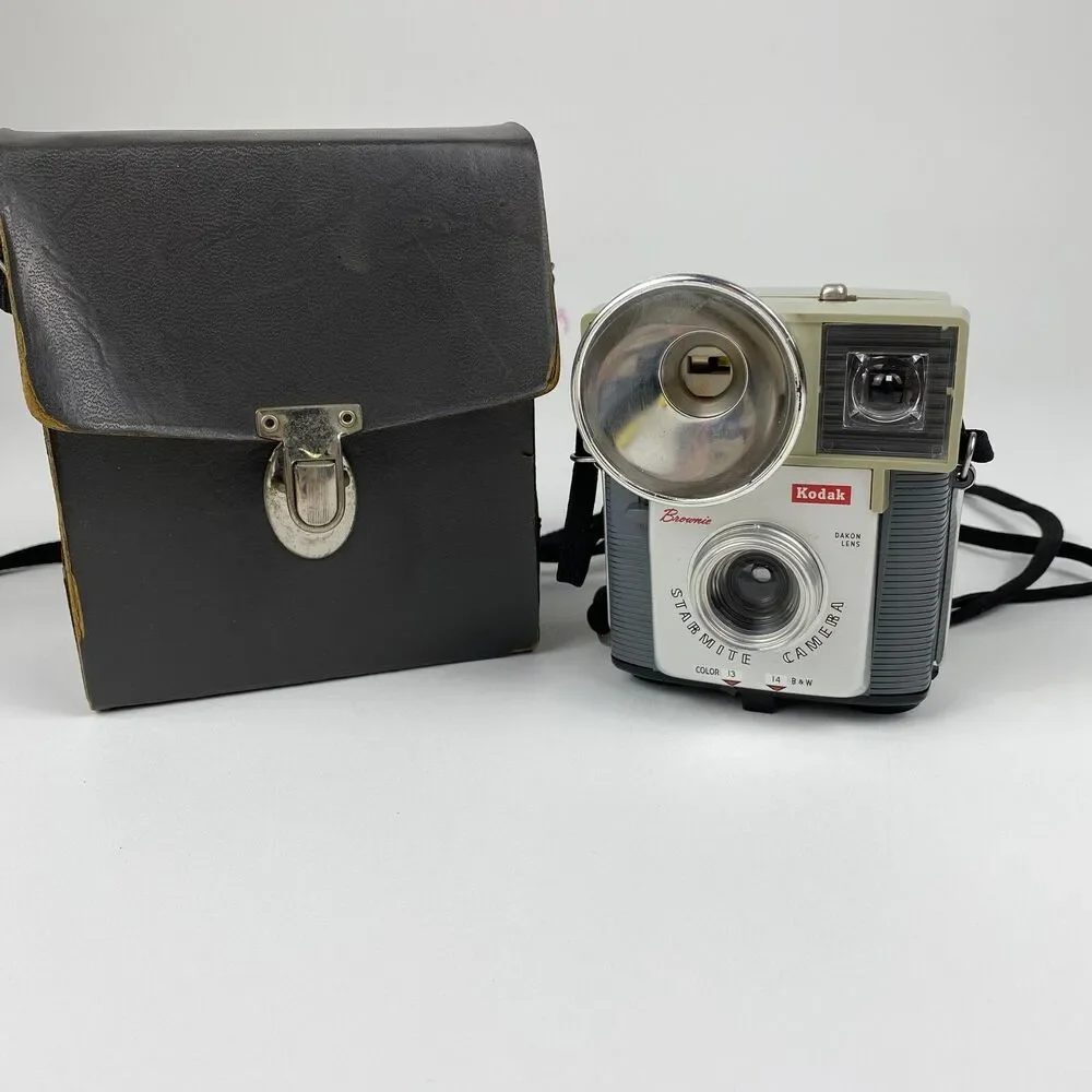 VTG Kodak Brownie STARMITE CAMERA 1960s Collectible Decor Gift UNTESTED AS-IS
